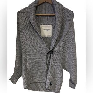 Abercrombie & Fitch Heather Gray Knit Cardigan